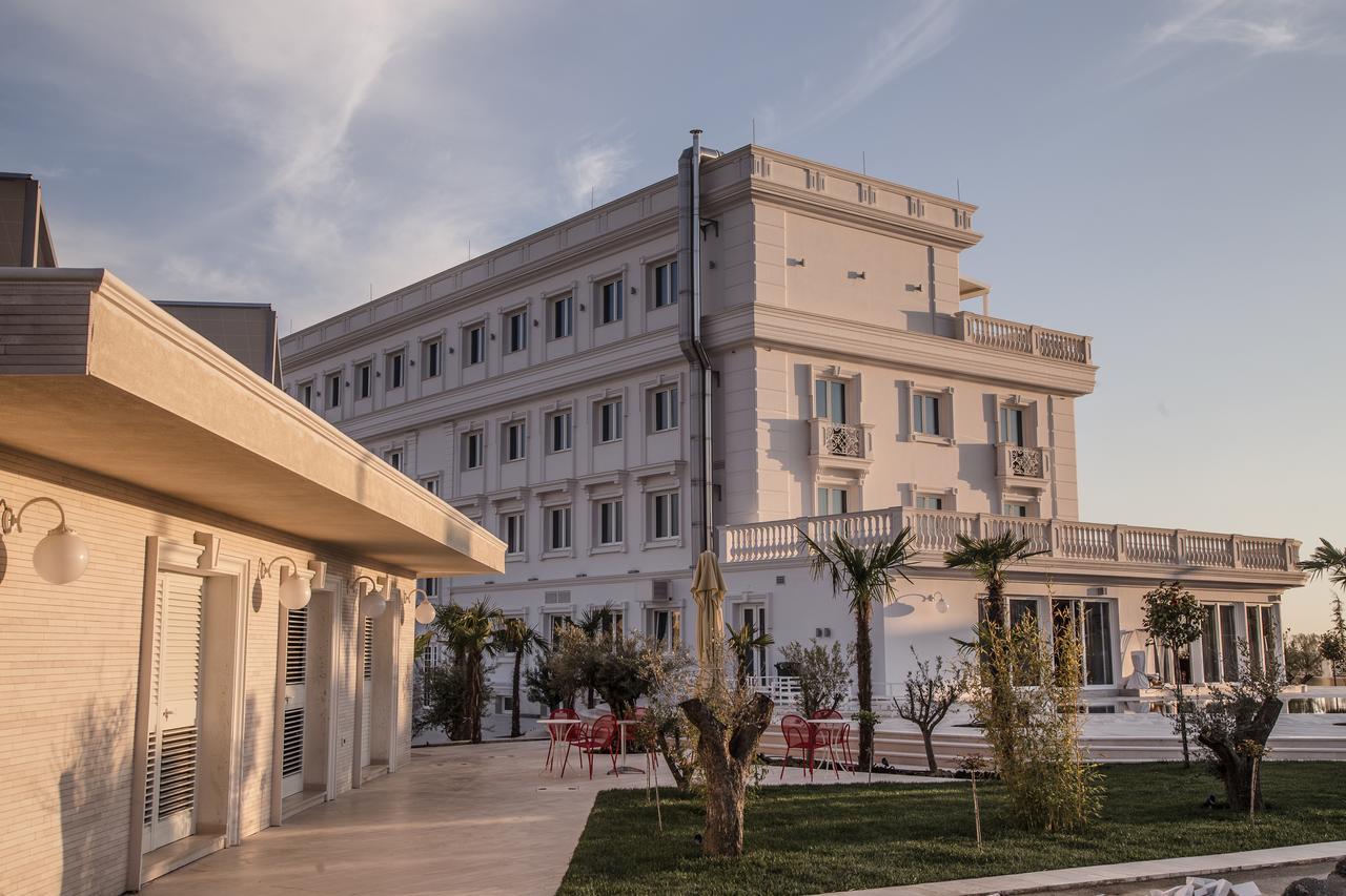 Hotel Villa Pascucci Durres Exterior photo