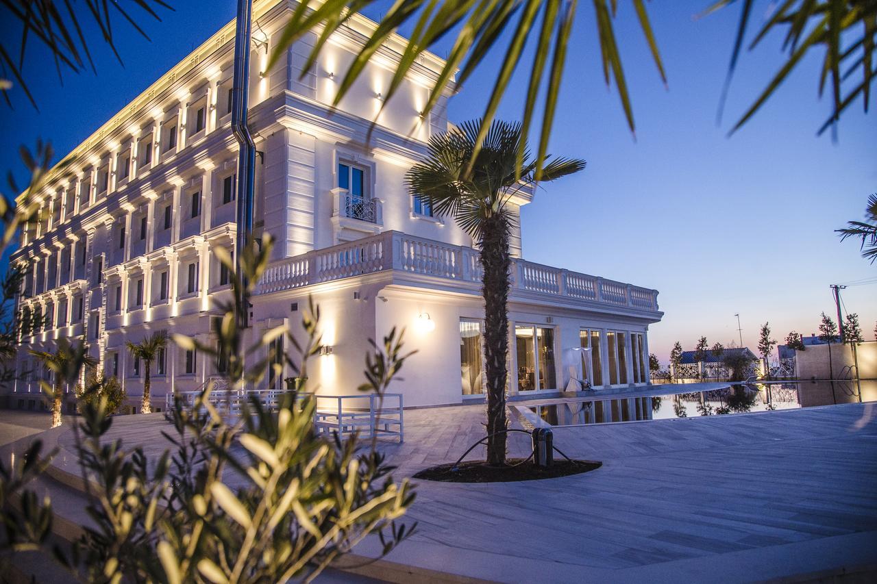 Hotel Villa Pascucci Durres Exterior photo